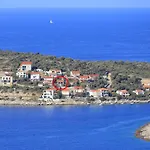 شقة By The Sea Cove Ostricka Luka, - 4877 *