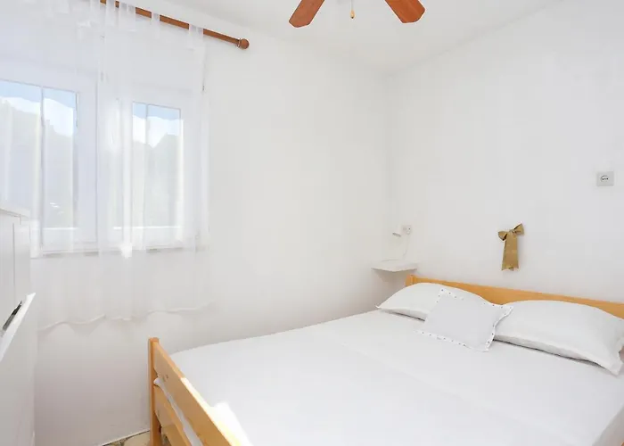 By The Sea Cove Ostricka Luka, - 4877