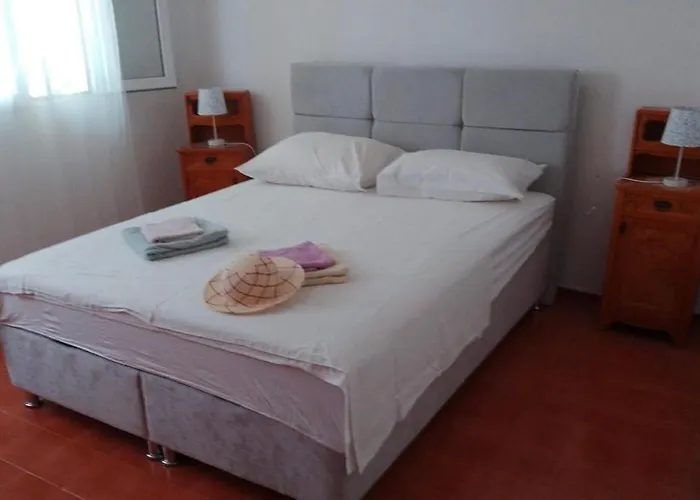 By The Sea Cove Ostricka Luka, - 4877