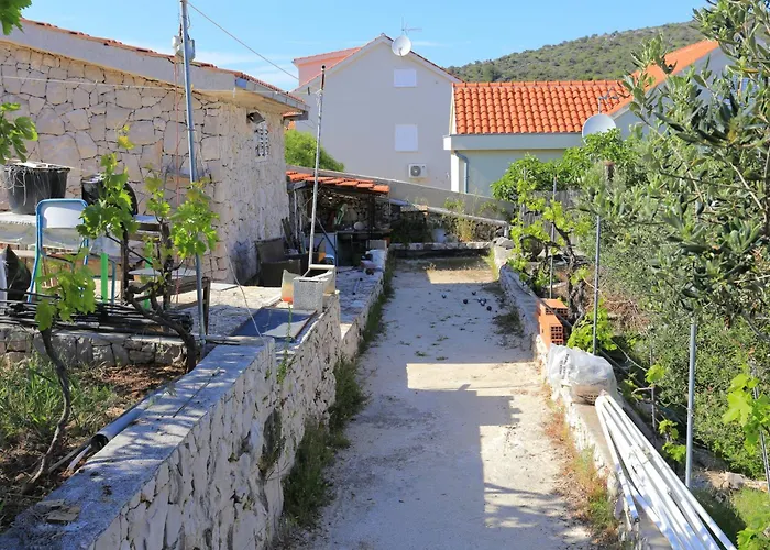 By The Sea Cove Ostricka Luka, - 4877 *